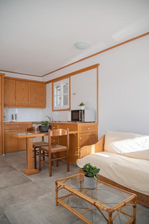 Lotos Beach Home Kíni Kültér fotó