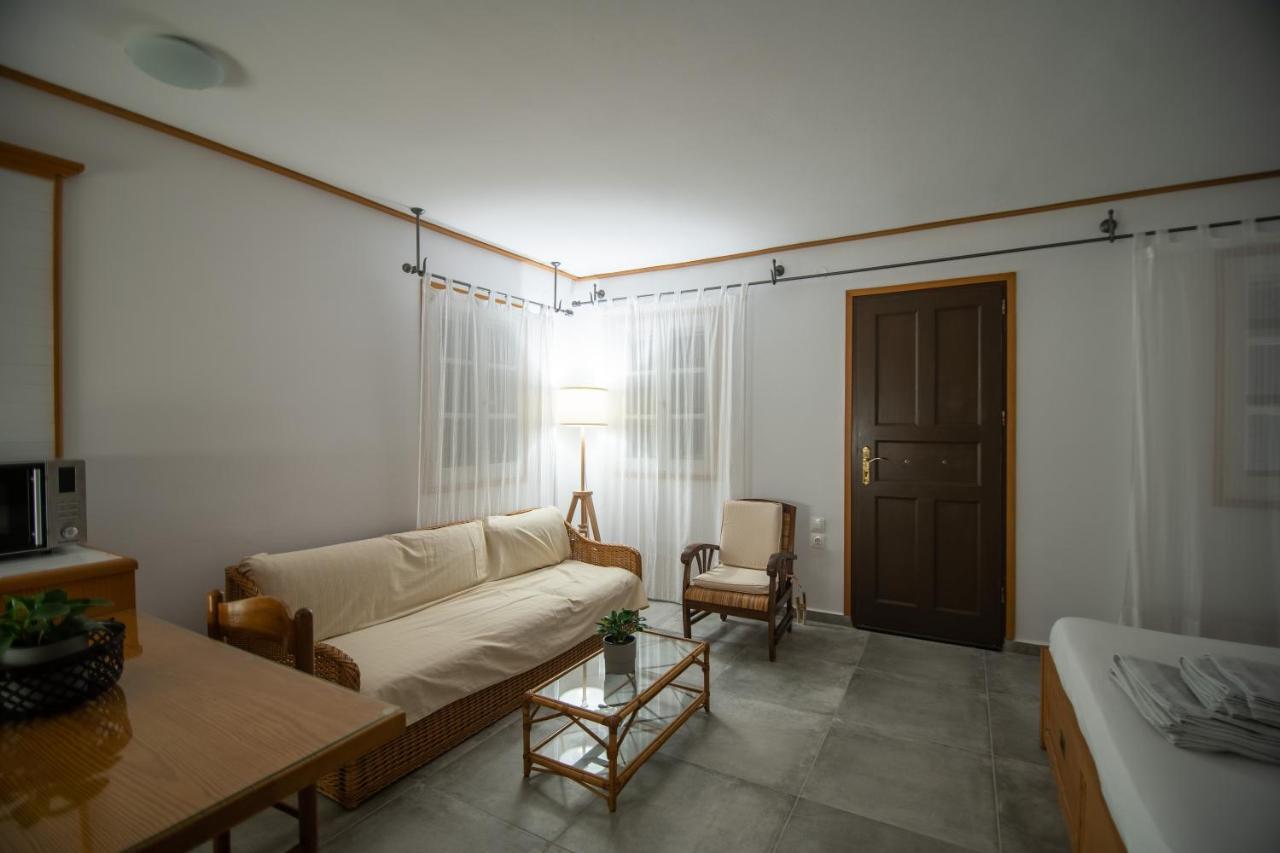 Lotos Beach Home Kíni Kültér fotó