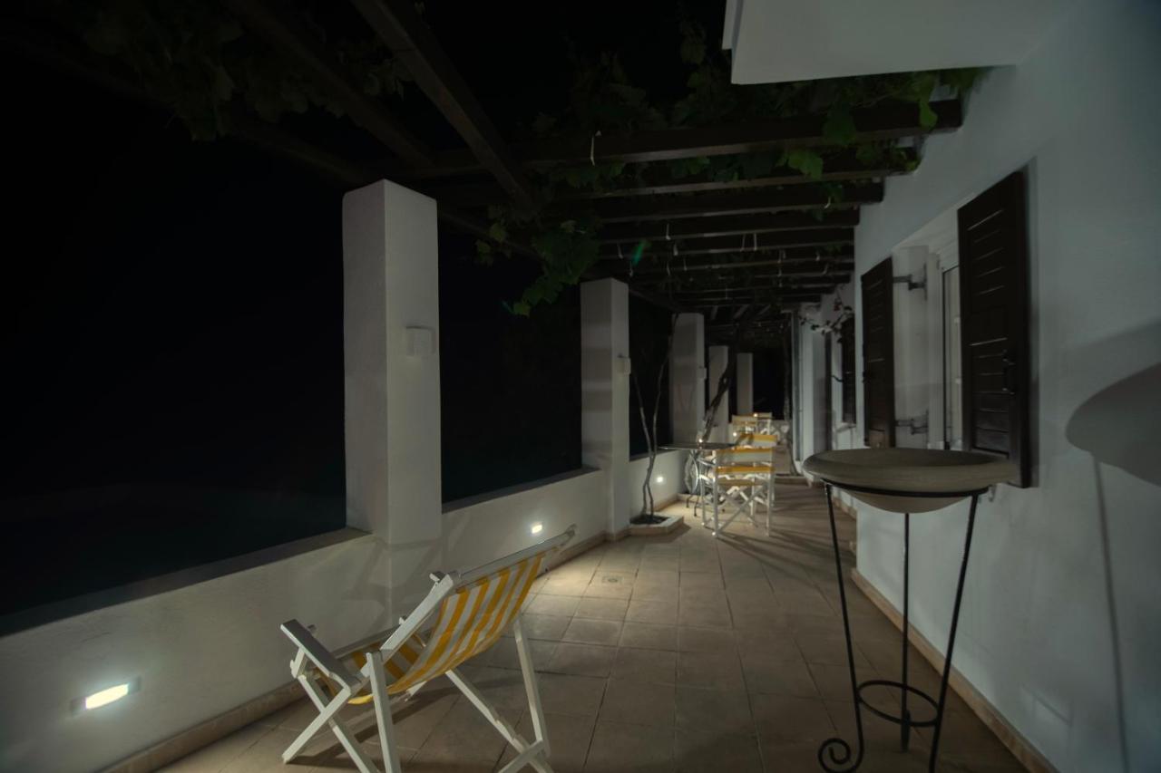 Lotos Beach Home Kíni Kültér fotó