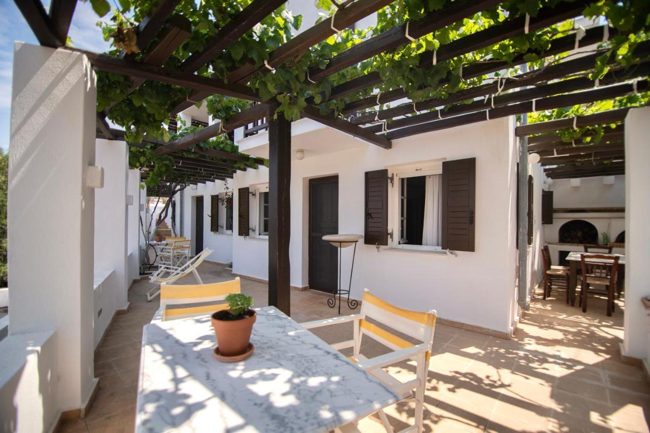 Lotos Beach Home Kíni Kültér fotó